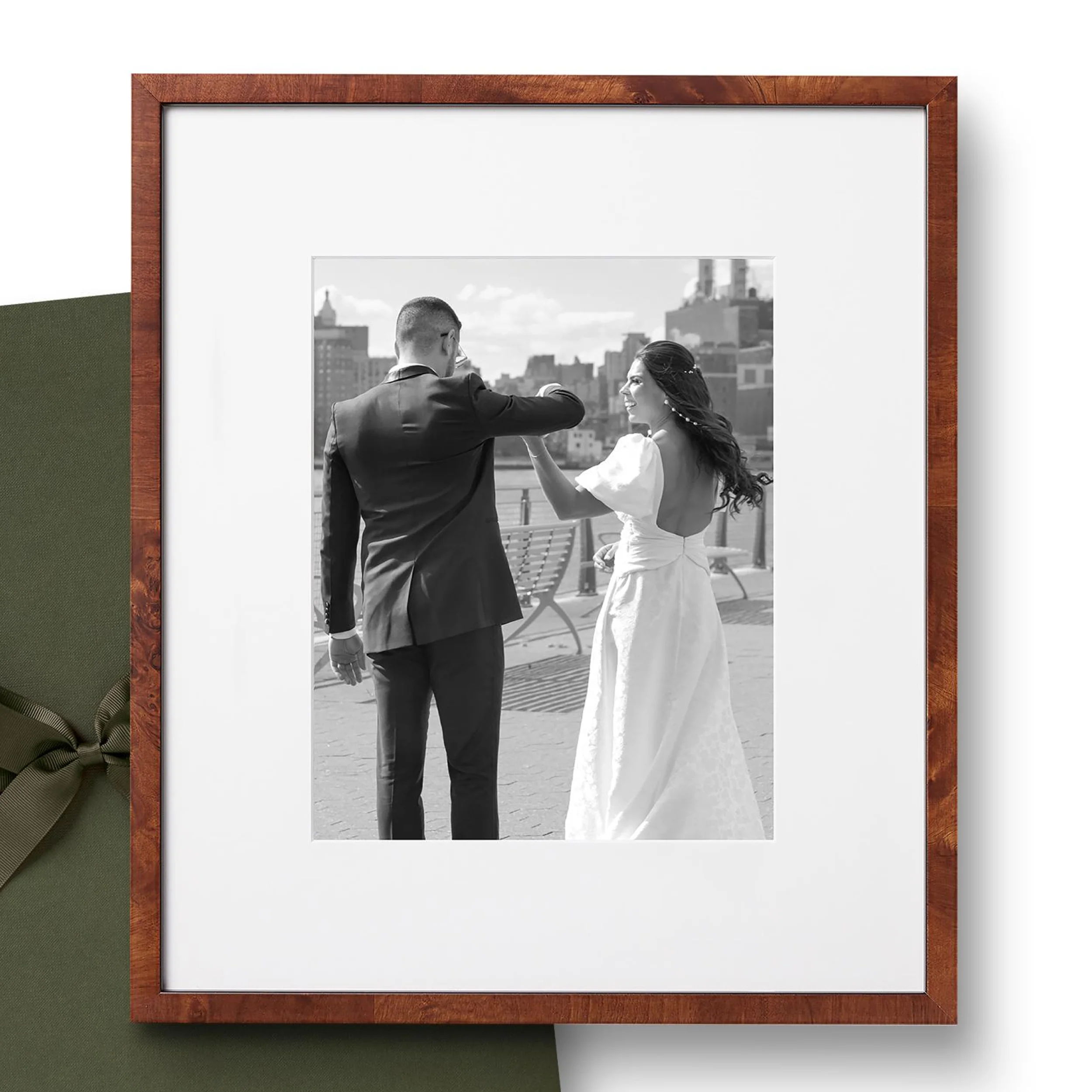The Perfect Gift: 14x16 - Image 5