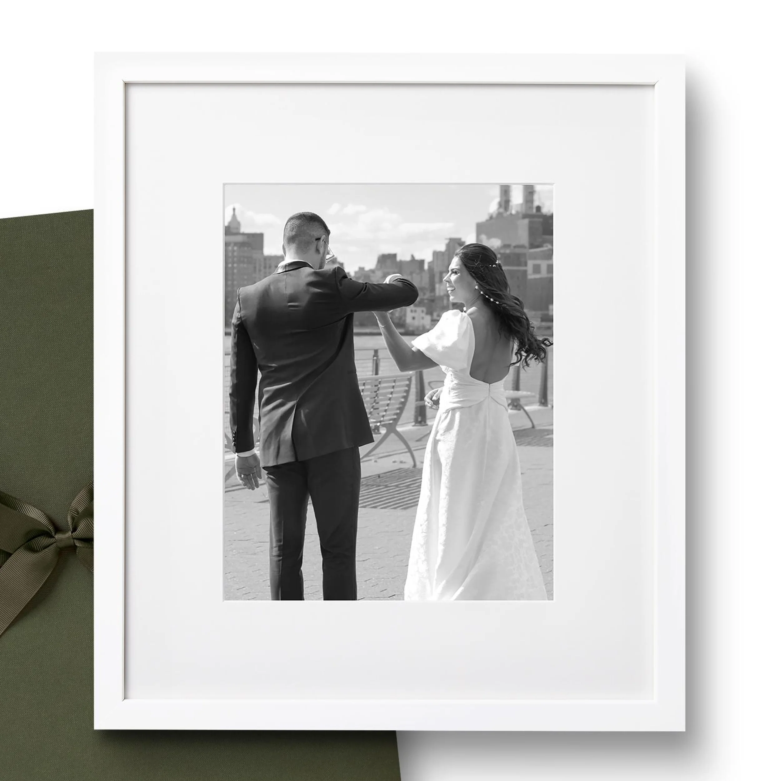 The Perfect Gift: 14x16 - Image 13